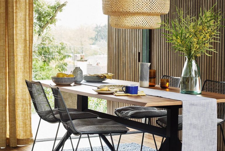 How to Decorate a Dining Room That is Modern and Elegant